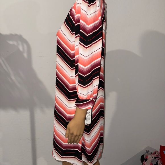 NWT* Kohl's Chevron Long Sleeve Dress - Picture 5 of 8